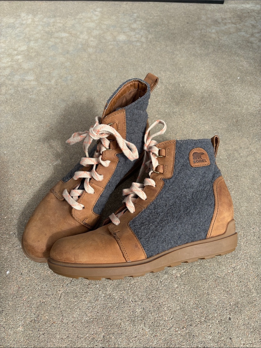 Sorel Evie ankle lace boots